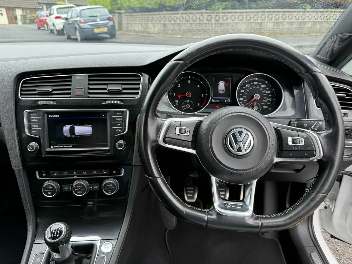 VW GOLF GTD ESTATE 2016 - Image 2