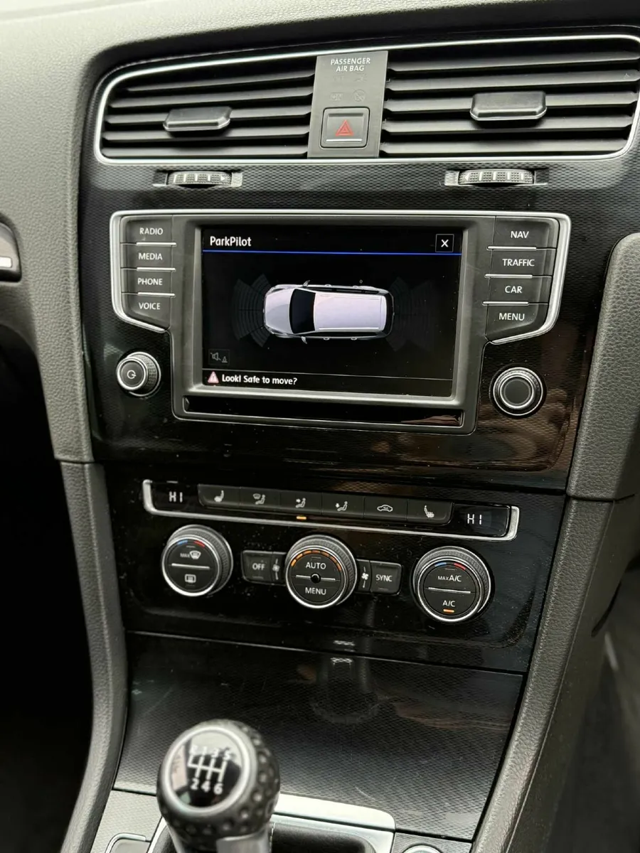 VW GOLF GTD ESTATE 2016 - Image 3