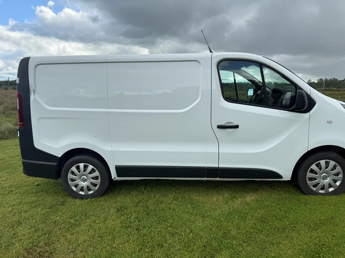 2015 Renault Trafic - Image 3
