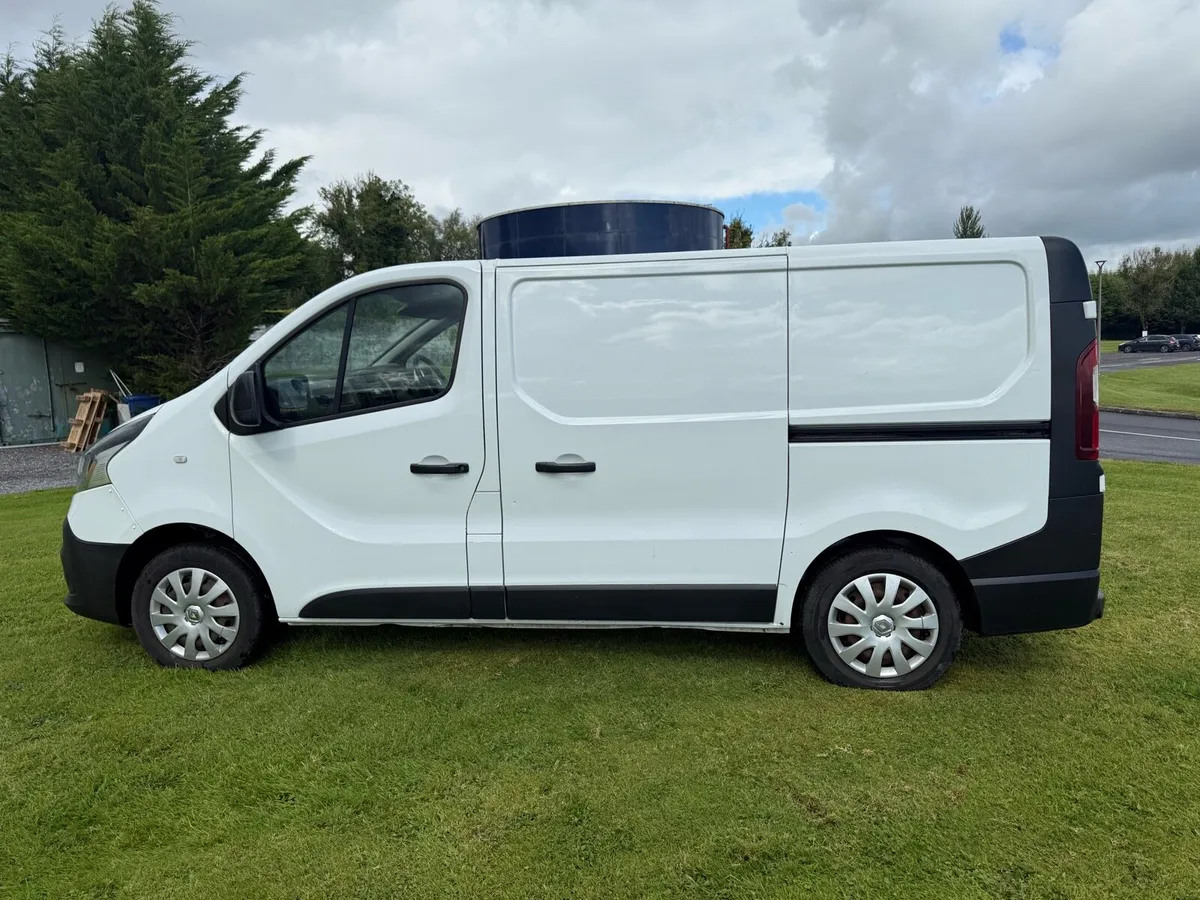 2015 Renault Trafic - Image 4