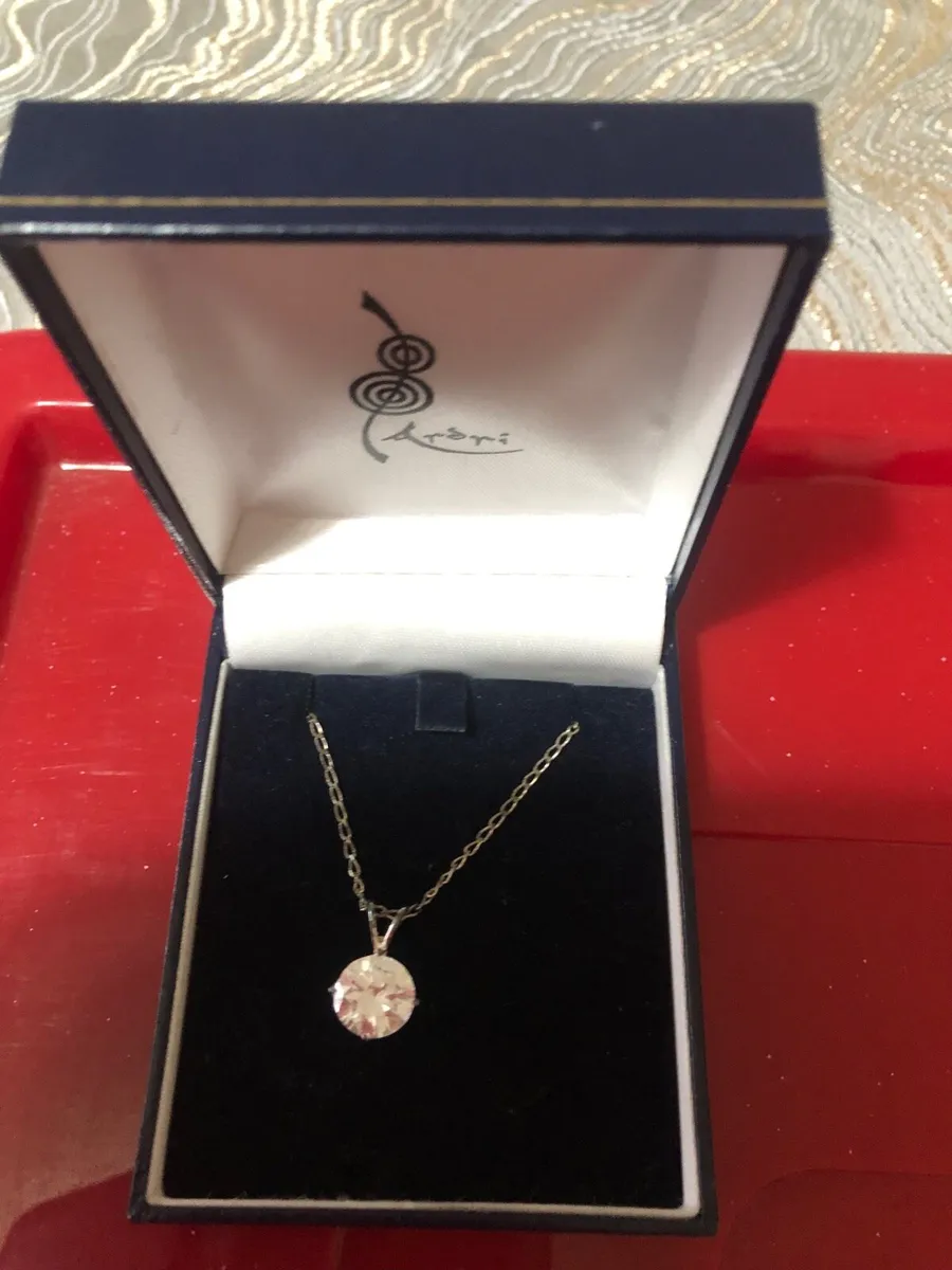 Ladies  sliver necklace €25 - Image 1