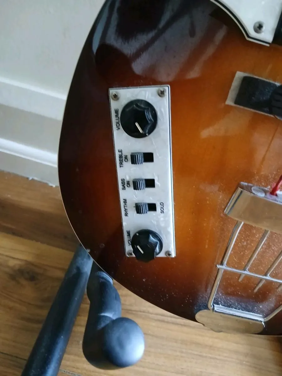Left Handed bass guitar - Image 4
