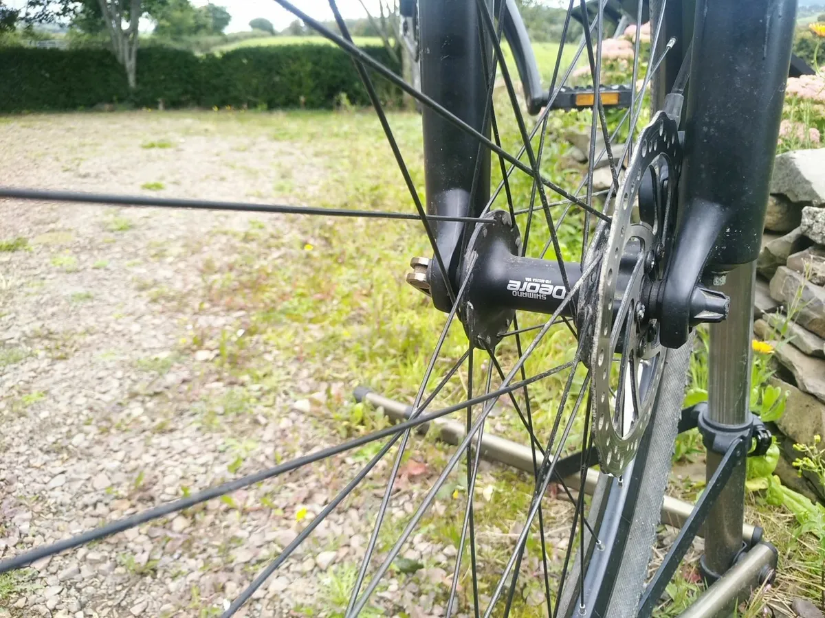GT Avalanche 3.0 Hardtail XC/Trail Mountain Bike - Image 4