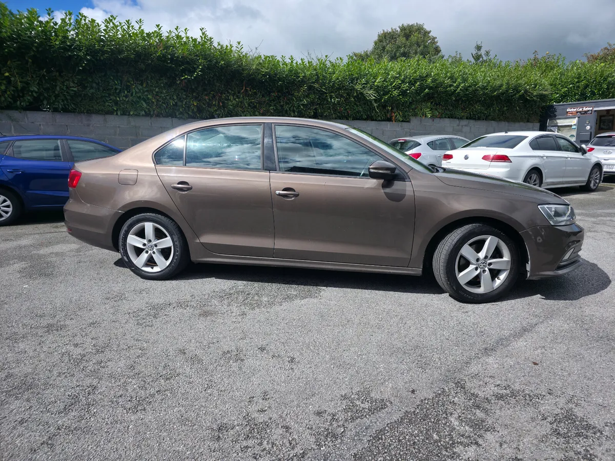 Volkswagen Jetta 2016 - Image 4