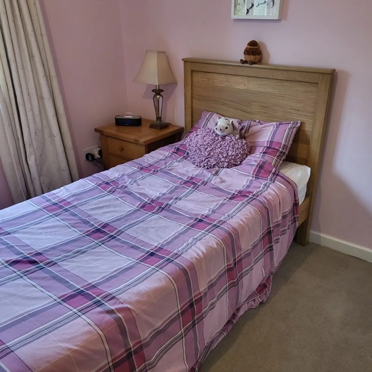 Wood framed Single Bed - Image 1