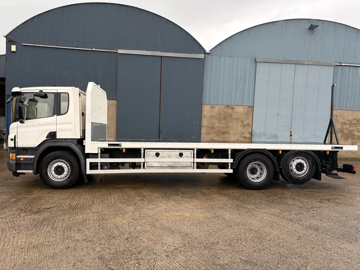 2014 Scania P320 6x2 Flatbed Moffett Lorry - Image 3