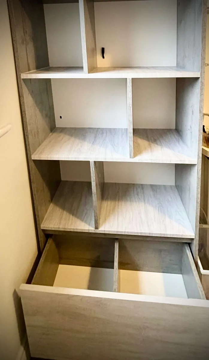Shelving cabinet with drawers - Image 1