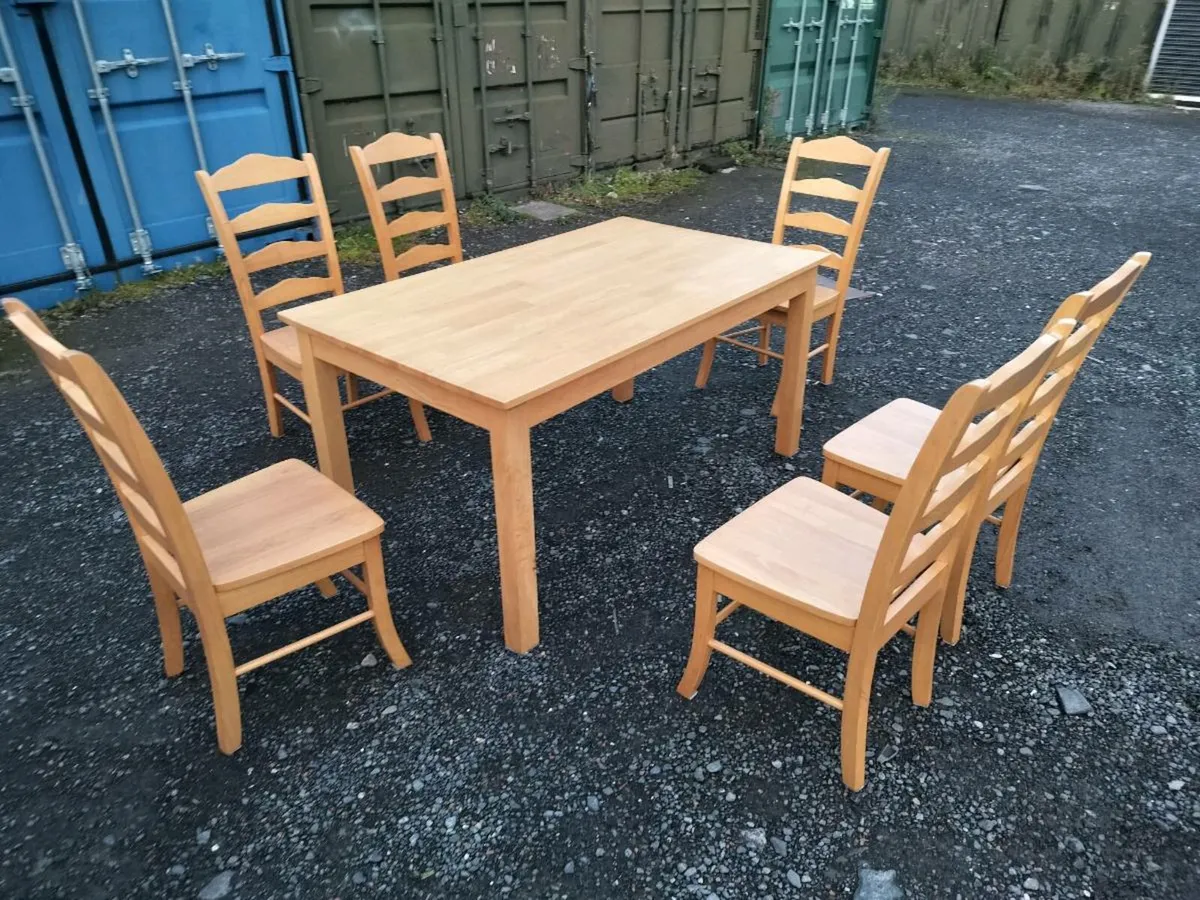 Dining table + 6 chairs - Image 1