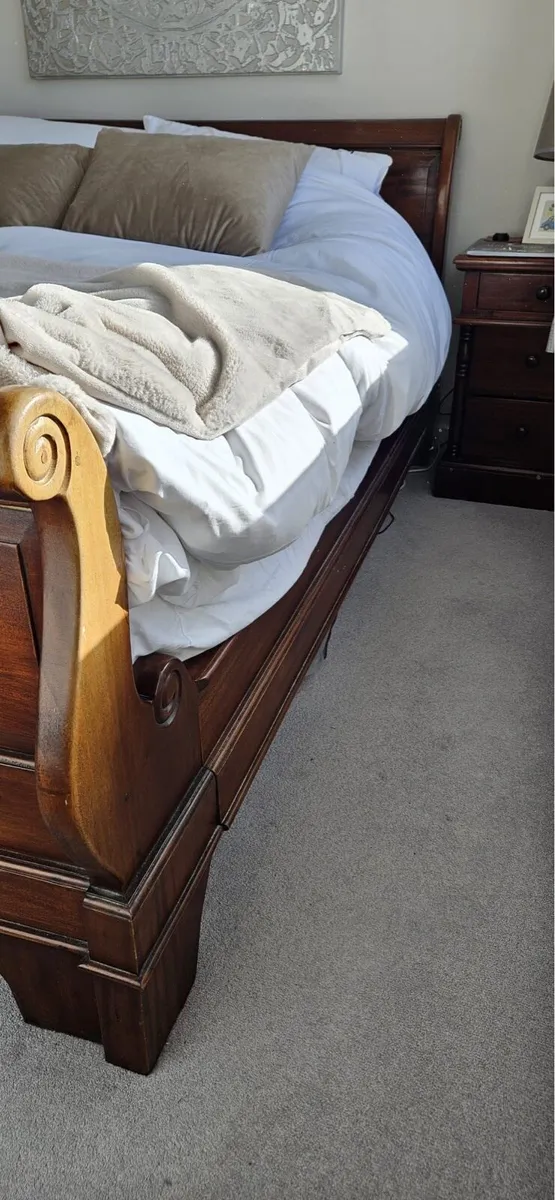 Wooden King Size Bed Frame - Image 4