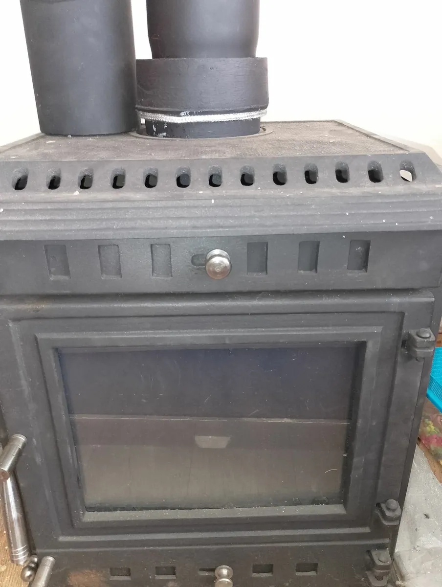 Heritage 12kw 2014 stove with boiler - Image 1