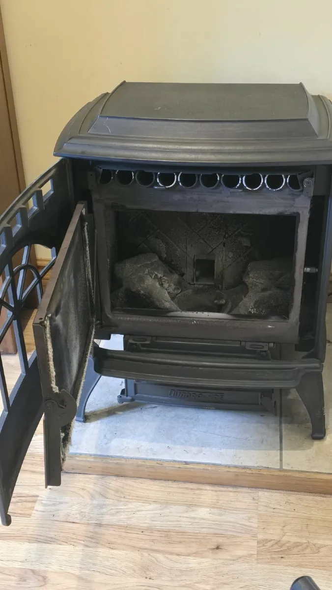 Quadra-Fire Castille Pellet Stove - Image 3