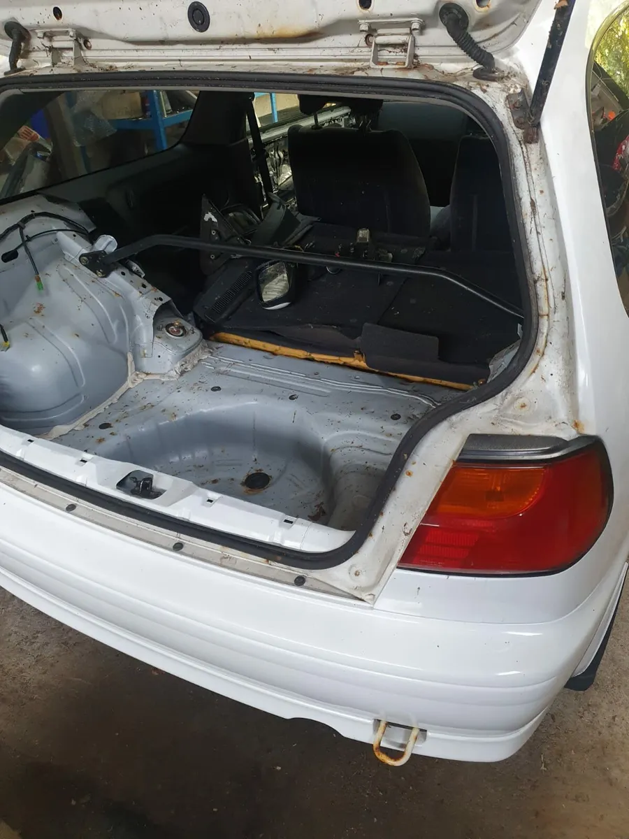 Nissan Pulsar Vzr - Image 3
