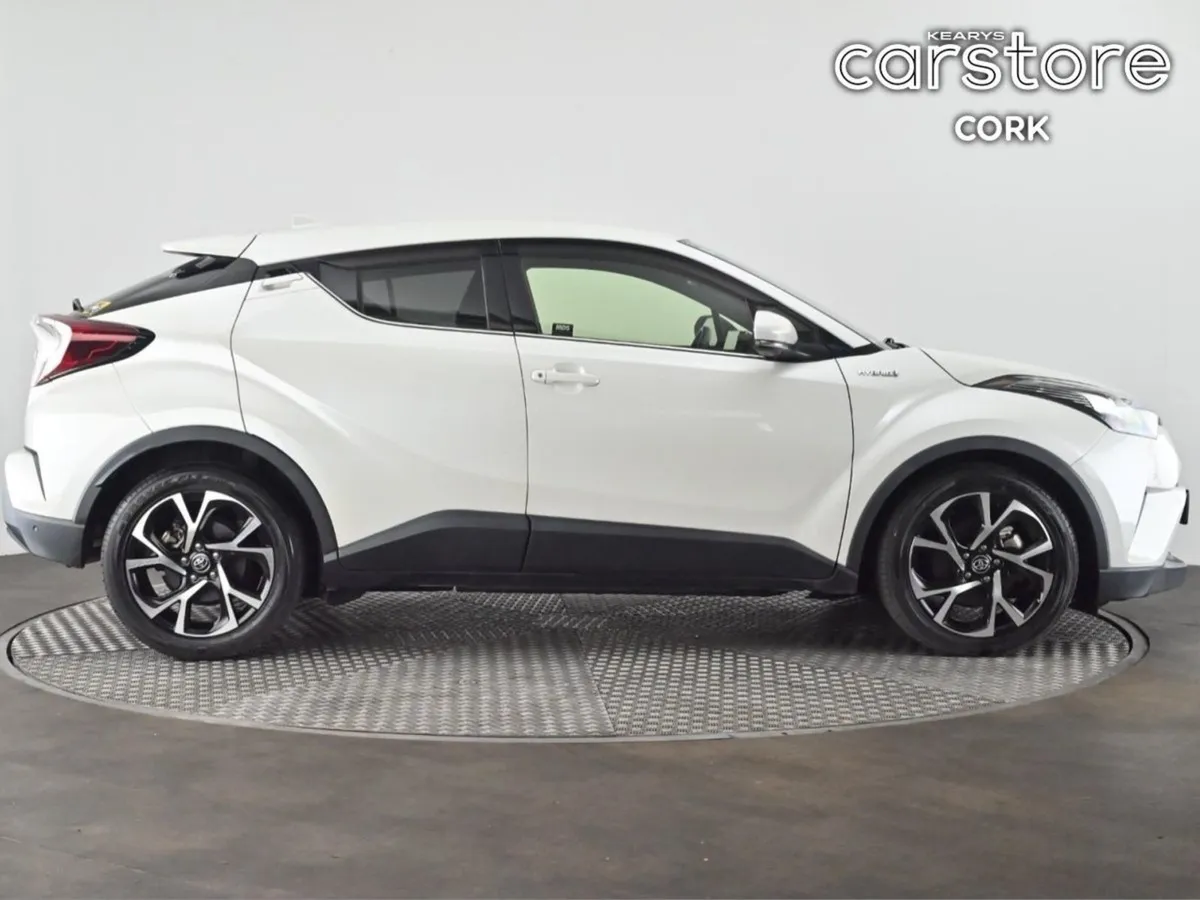 Toyota C-HR 1.8 Hybrid Auto - Image 3