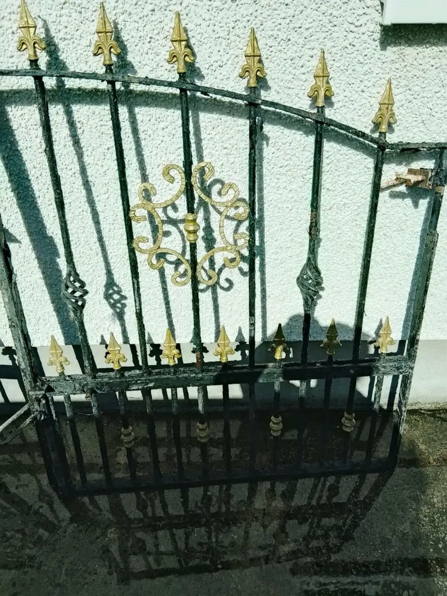Gates - Image 2