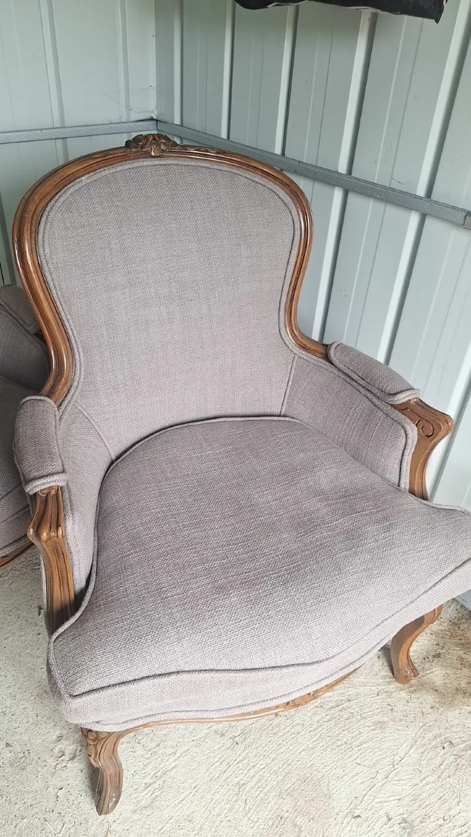 Chairs - Image 4