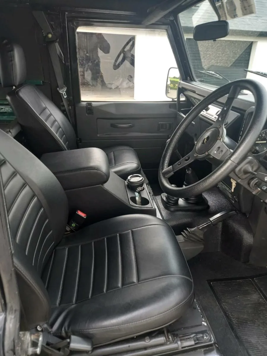 Landrover defender 90 - Image 3