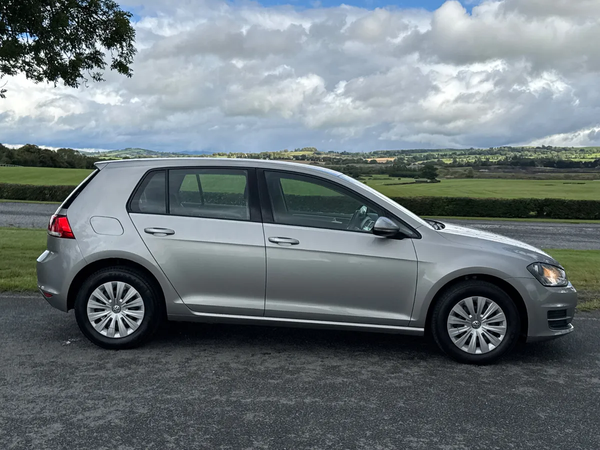 Volkswagen Golf 2016 Trand line 1.2 TSI - Image 2