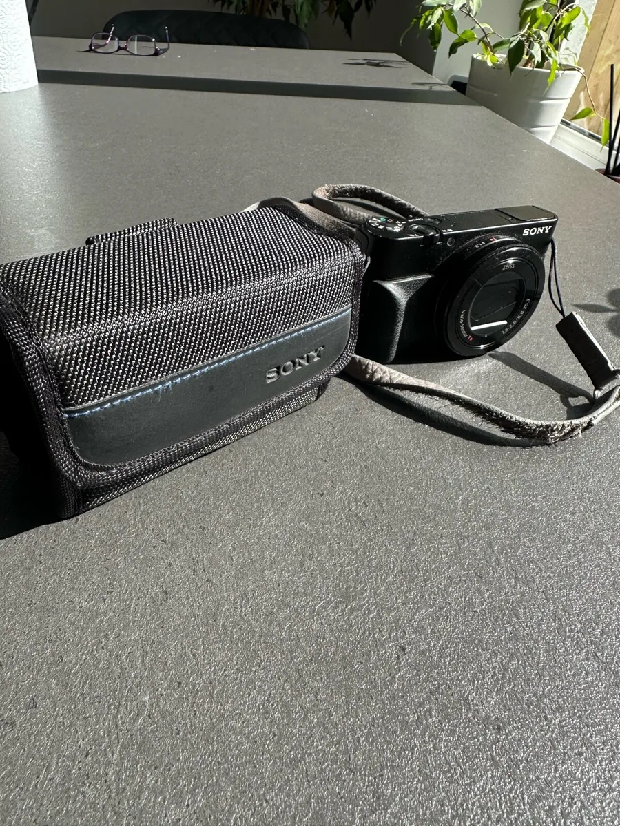 Sony RX100 III - Image 2