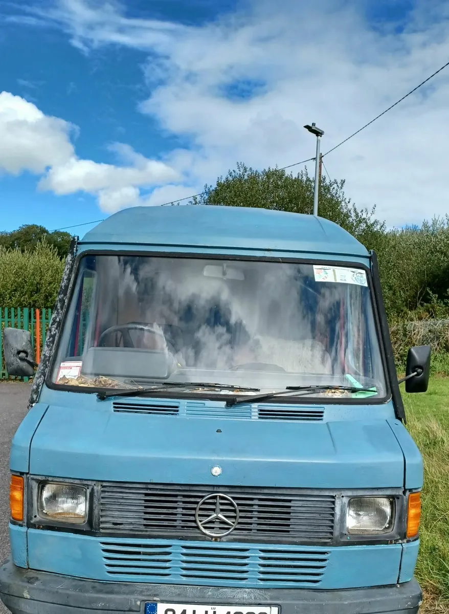 Camper van - Image 1