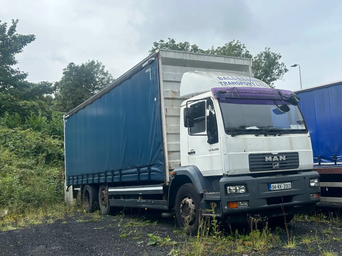 2004 man le18.280 6x2 curtainsider