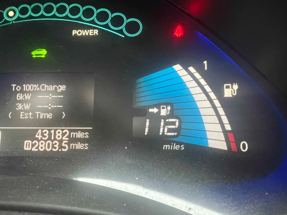 Nissan Leaf 2017 Tekna 30kWh - Full Year's MOT - Image 2