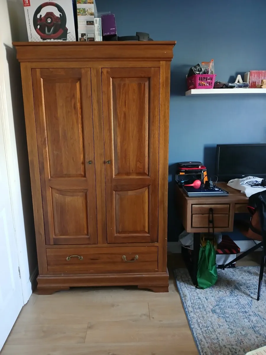Wardrobe - Image 2