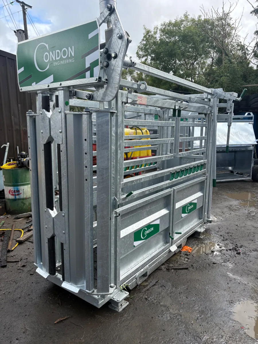 New Condon supreme cattle crush - Image 1