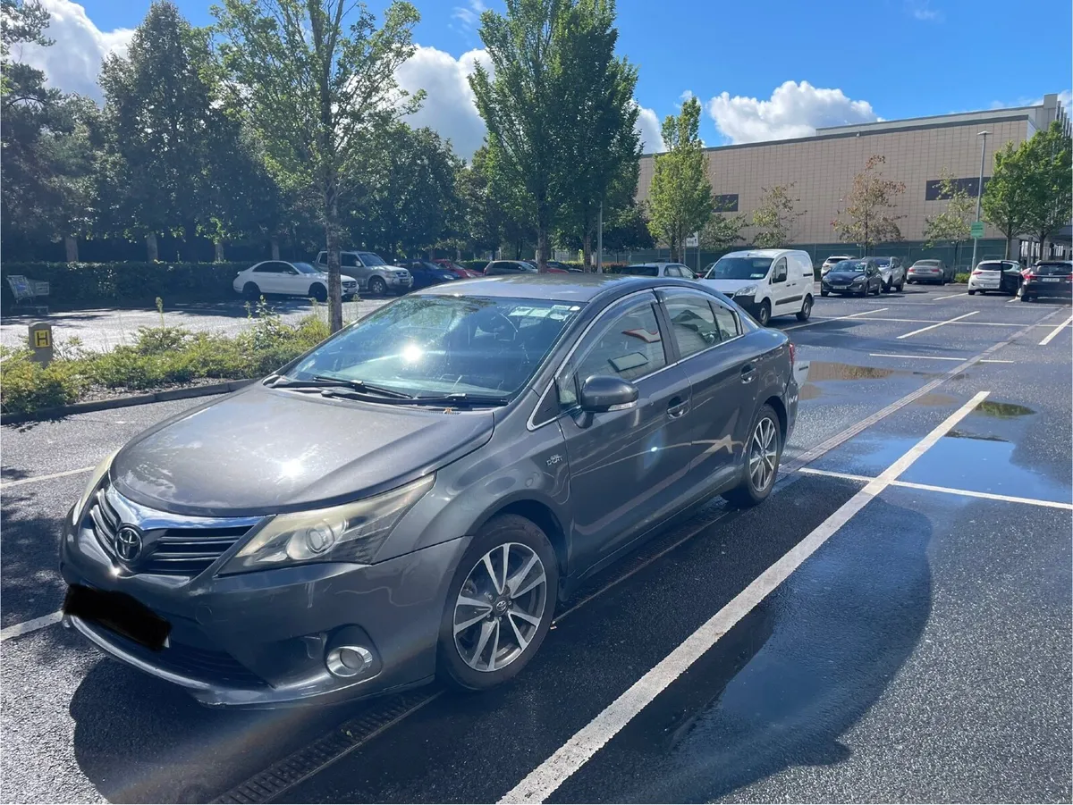 Toyota Avensis 2012 - Image 4