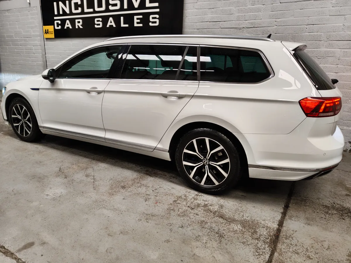 Volkswagen Passat 2021 AUTO GTE FULL SPEC - Image 2