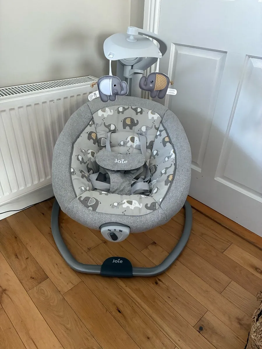 Baby swing - Image 1