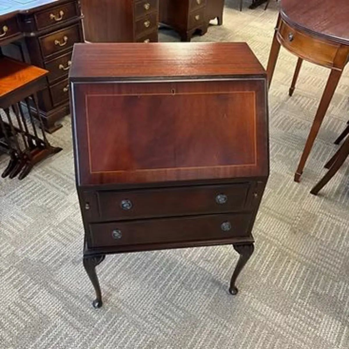 Beautiful mahogany writing bureau. Tan leather dro - Image 1