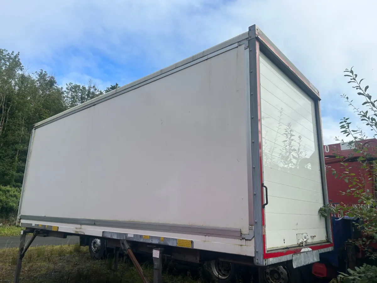 2018 24ft demountable box - Image 2