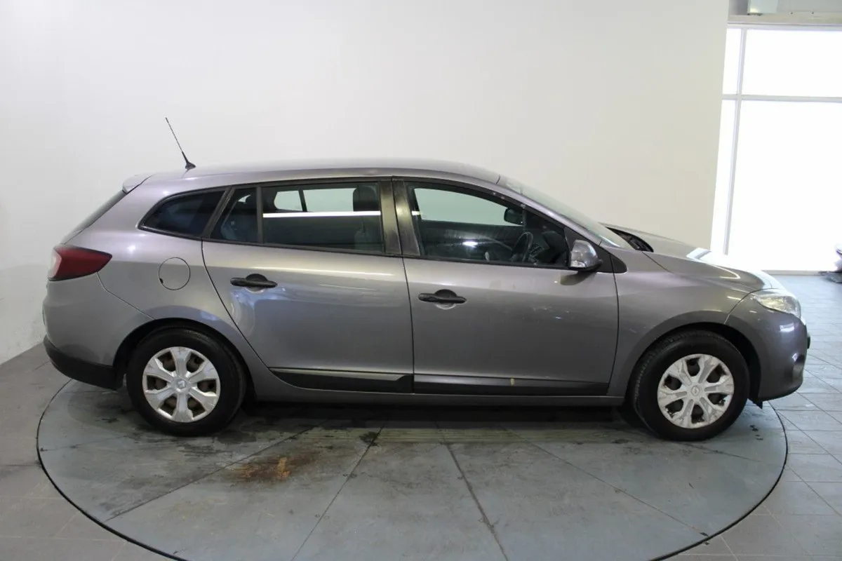 Renault Megane 1.5 DCI 90 Eco2 Royale - Image 3