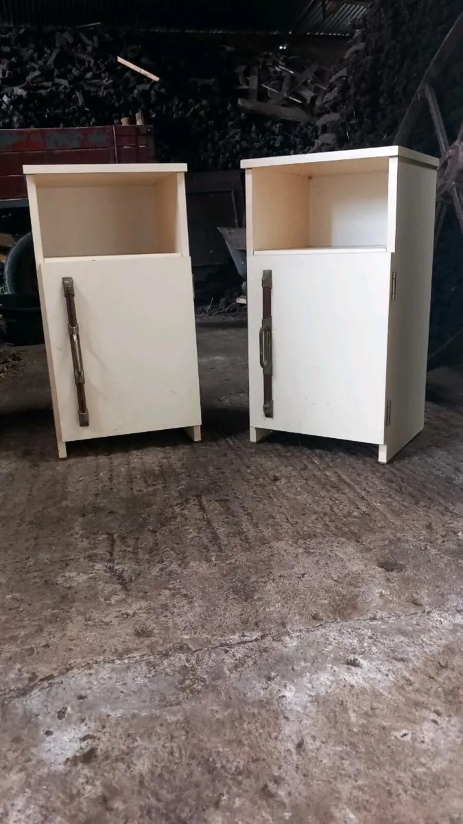 Wardrobe - Image 4