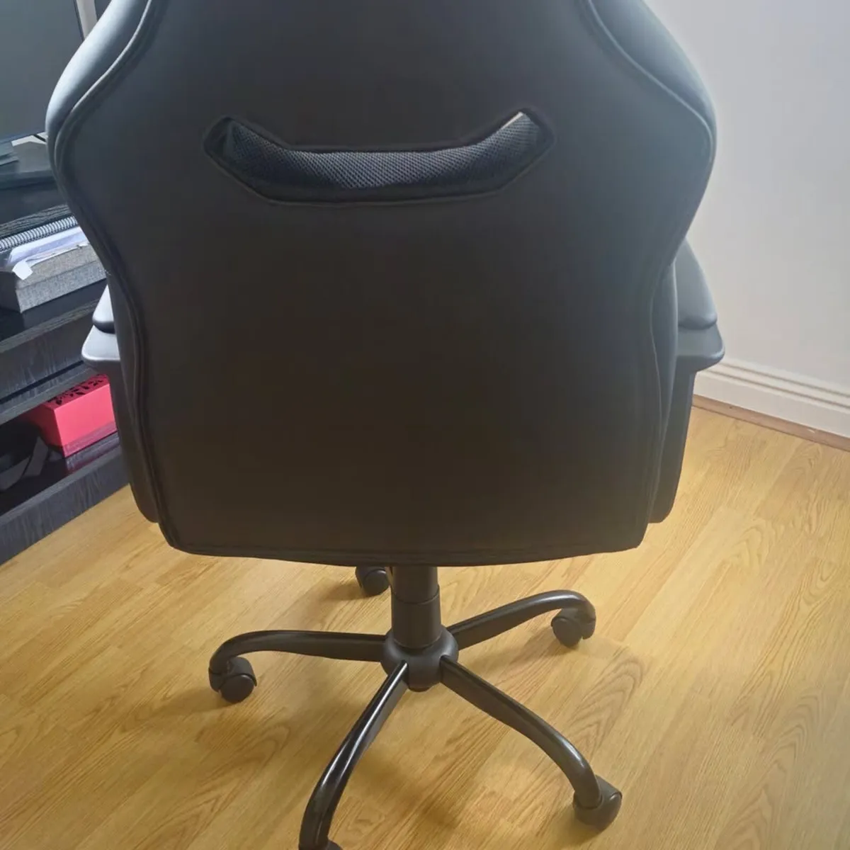 Gaming Chair - Image 2