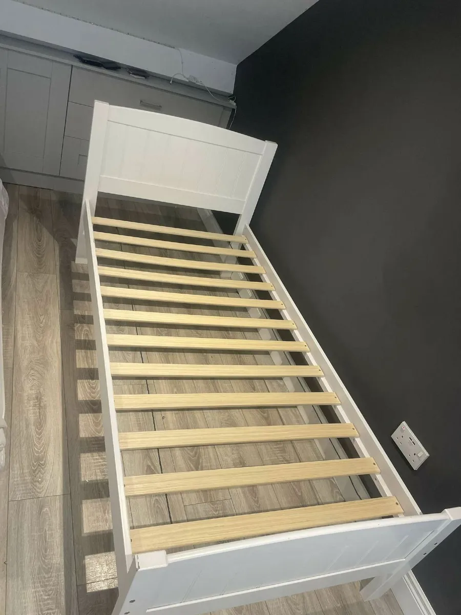 Single bed - Image 4