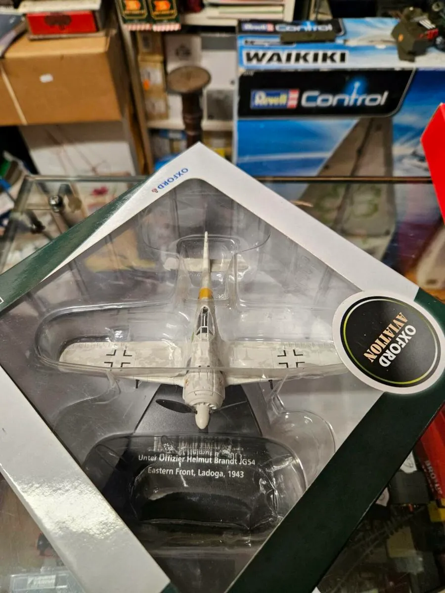 Corgi Oxford German WW2 Focke Wulf Fighter - Image 4