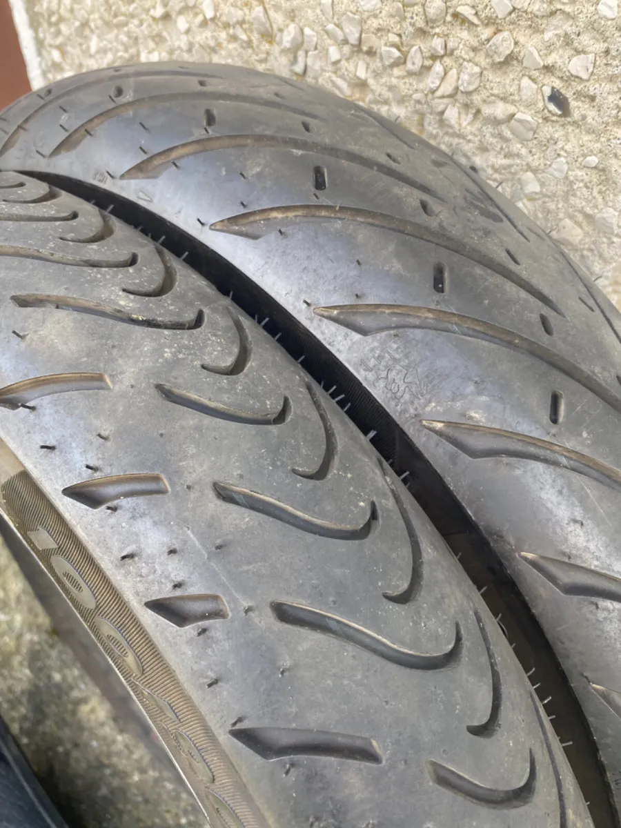 Metzeler Roadtec 01 Motorbike Tyres - Image 2