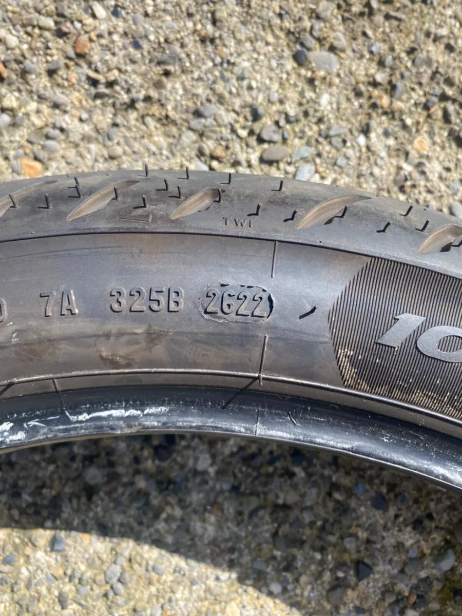 Metzeler Roadtec 01 Motorbike Tyres - Image 4