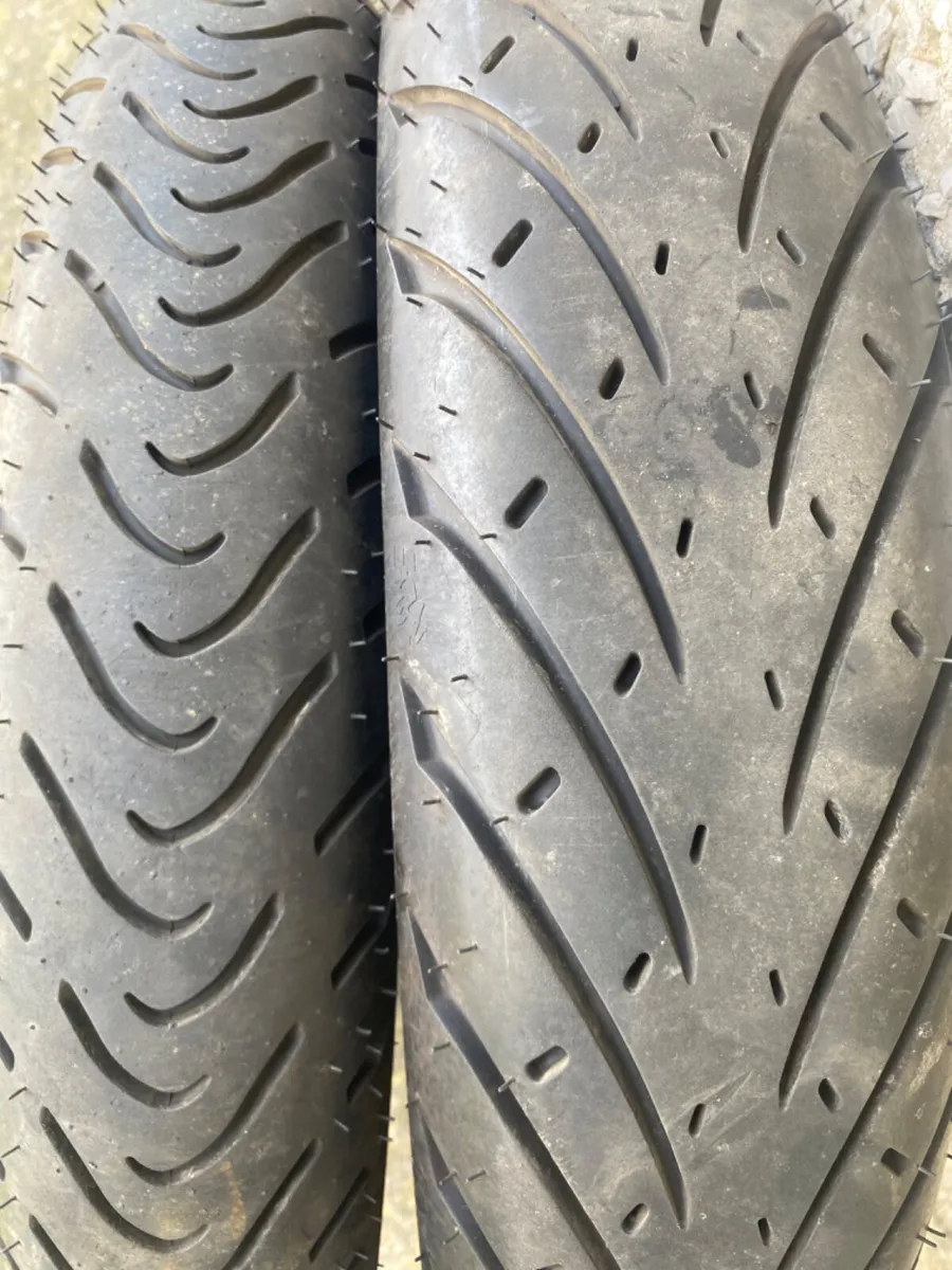 Metzeler Roadtec 01 Motorbike Tyres - Image 3