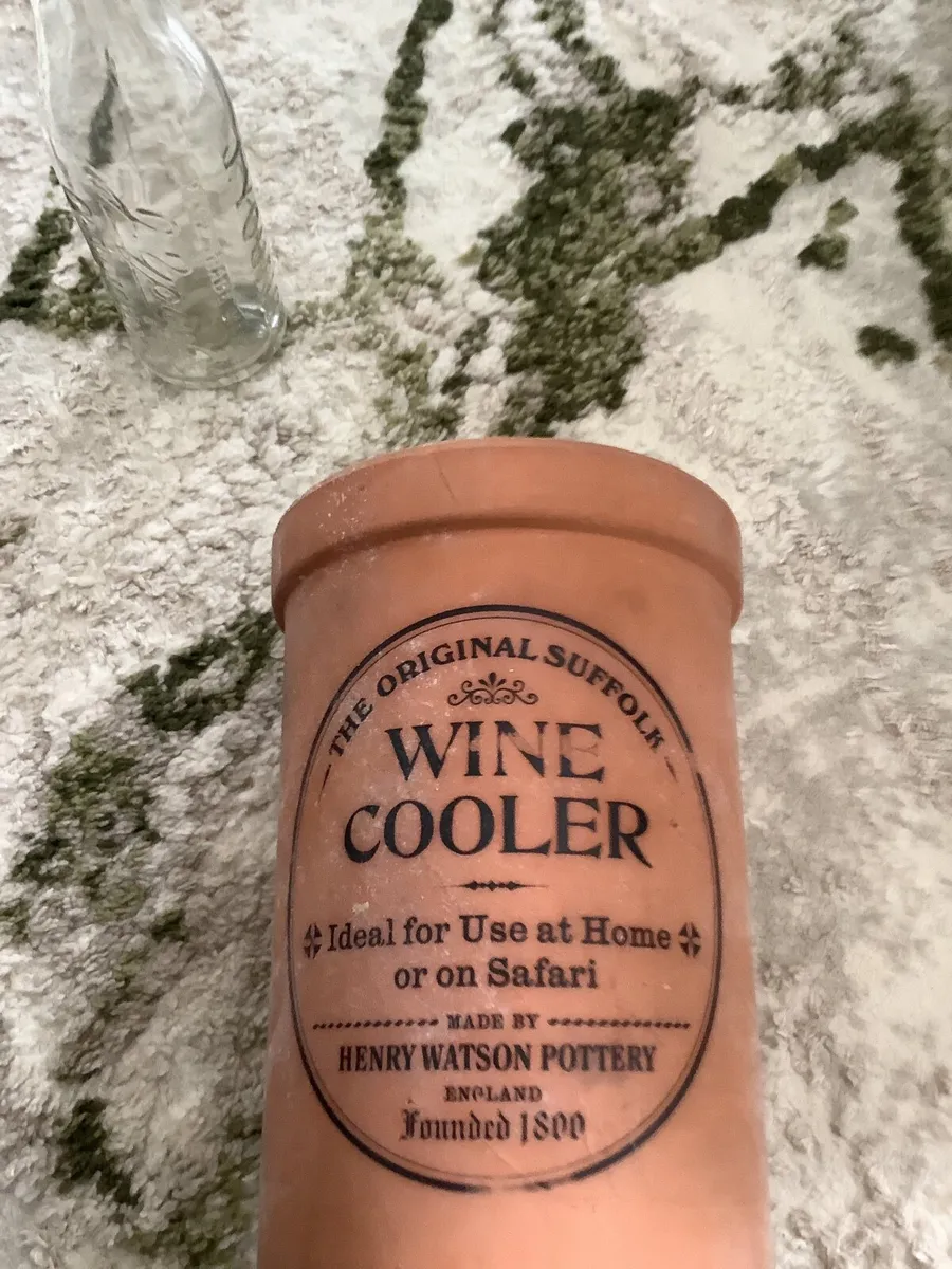 J young vintage water bottle - Image 2