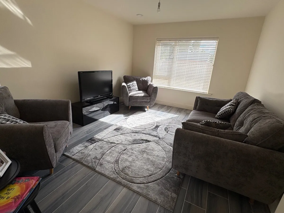 Sofa and 2 Arm Chairs - Image 1
