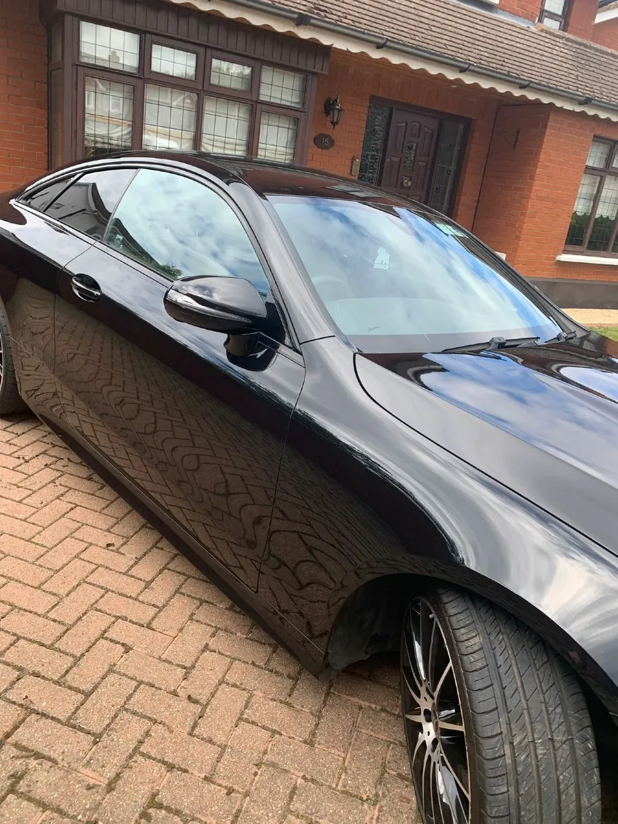 Mercedes E220D AMG LINE PREMIUM COUPE (Pro Pack) - Image 4