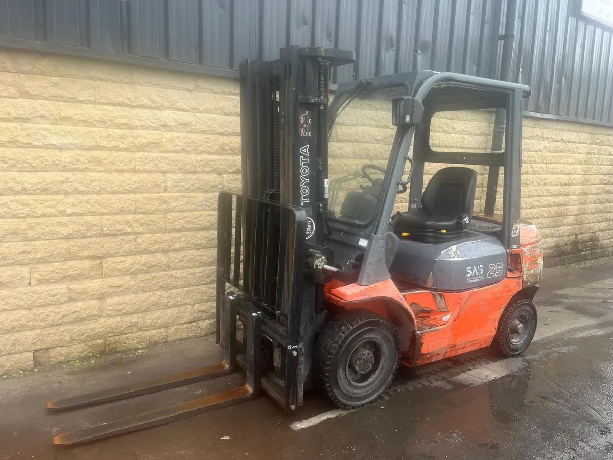Forklifts Toyota hyster Mitsubishi - Image 4
