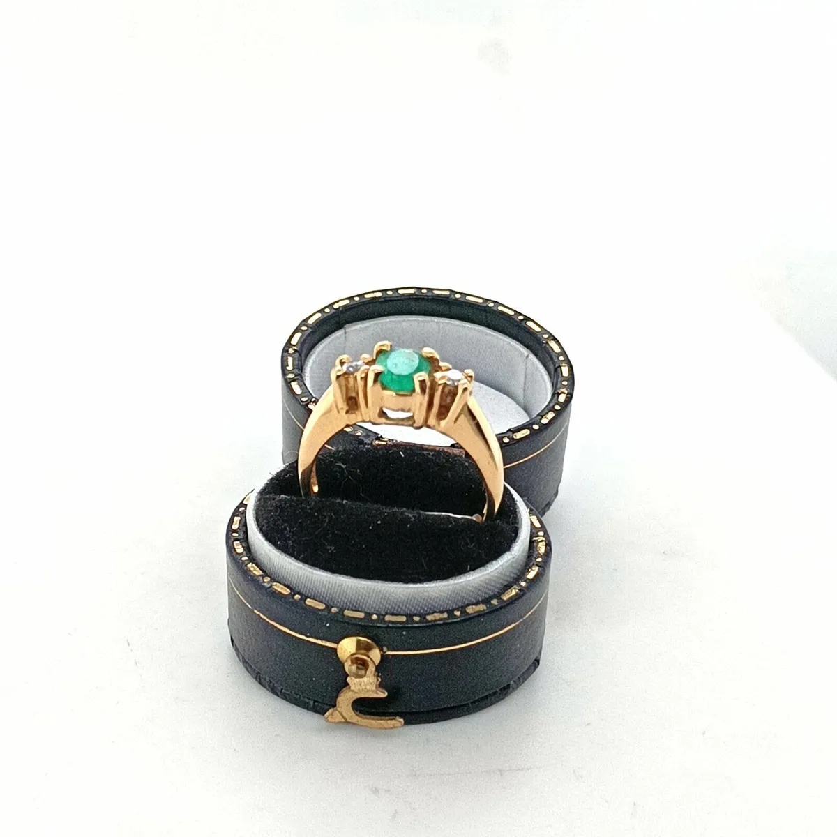18k Yellow Gold Emerald & Diamond Ring - Image 4