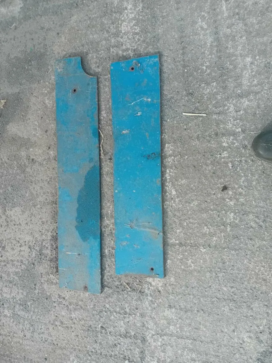 Side panels - Image 1