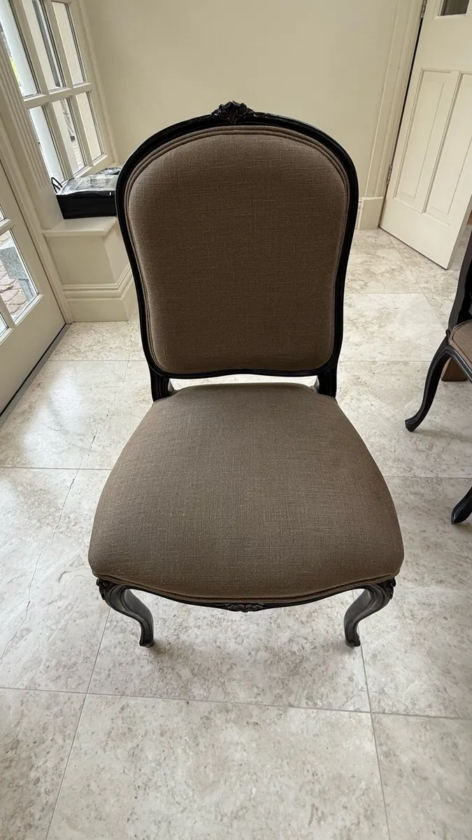 Dining Table & 8 Chairs - Image 3