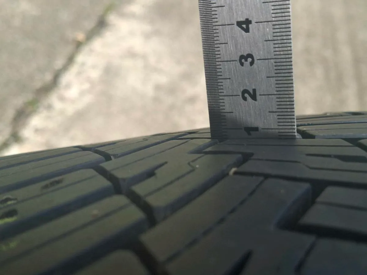 Audi Rs4 alloy wheels and tyres - Image 3