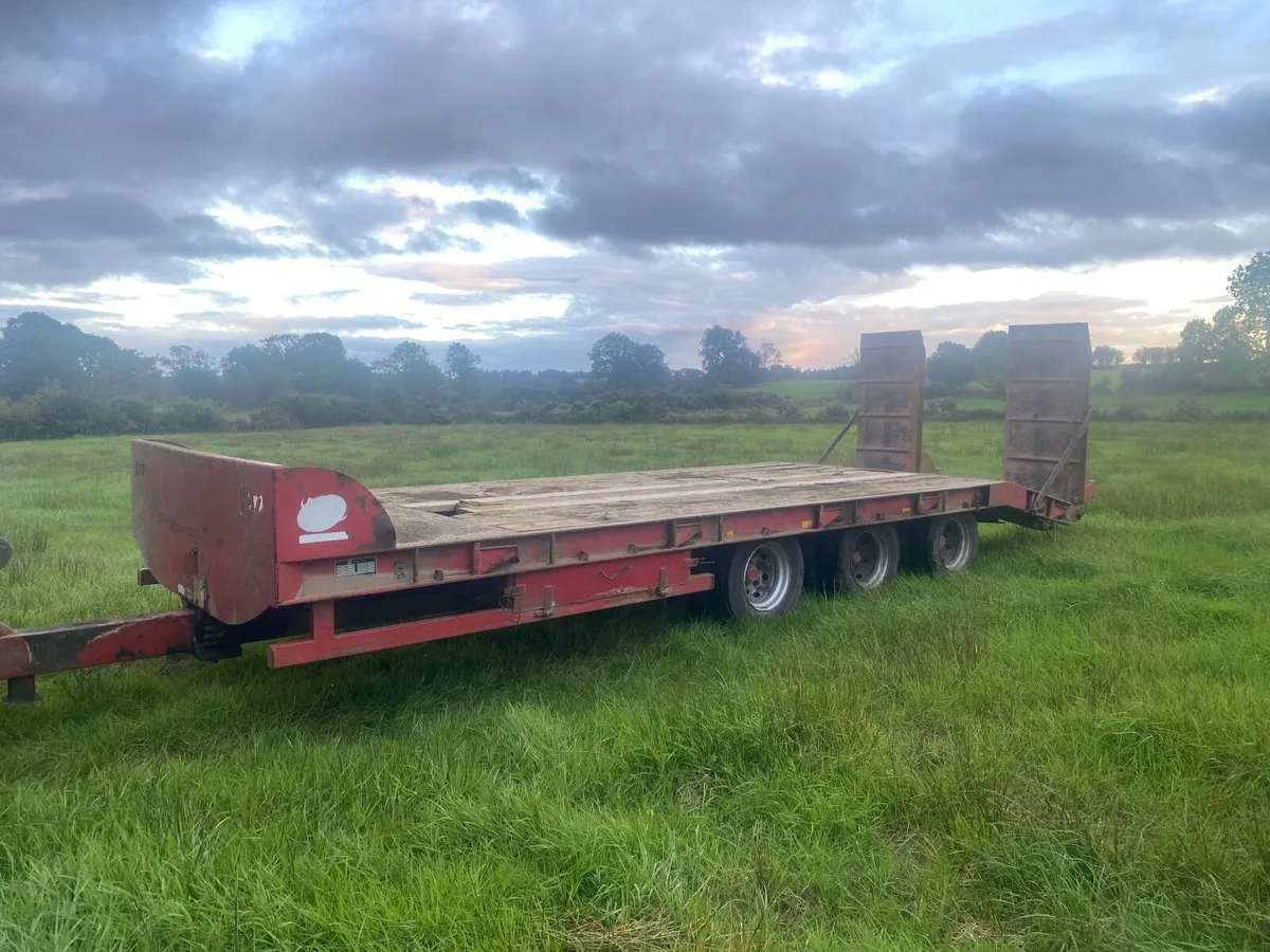 Low loader - Image 1