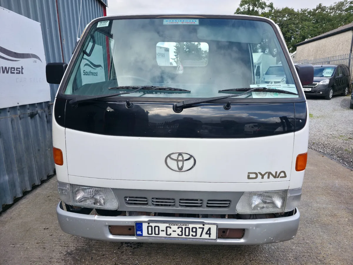 2000 Toyota Dyna ** DOE 02-26 ** - Image 2